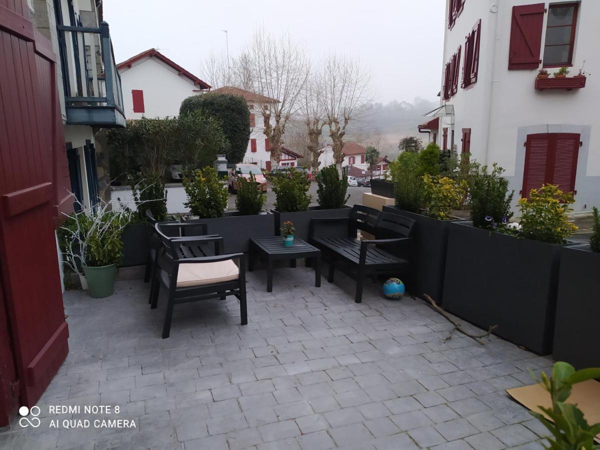 Appartement Rez De Chaussee 2 Chambres Avec Terrasse Cambo-les-Bains Zewnętrze zdjęcie
